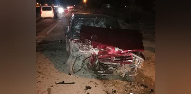 Amasya’da iki otomobil çarpıştı sürücülerle beraber 5 kişi yaralandı.